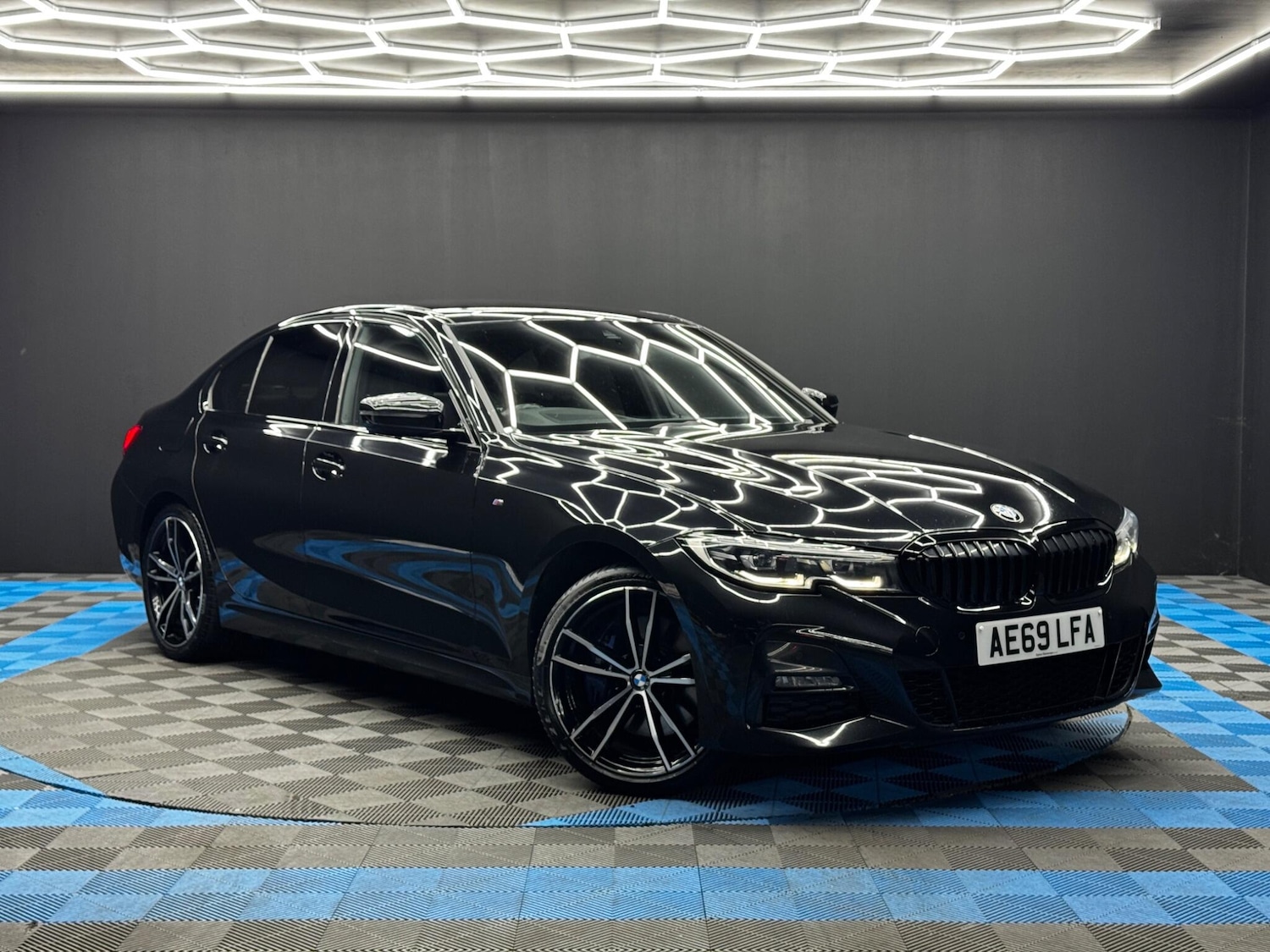 Used BMW 3 Series 2019 for sale - 76659348: Photo 1