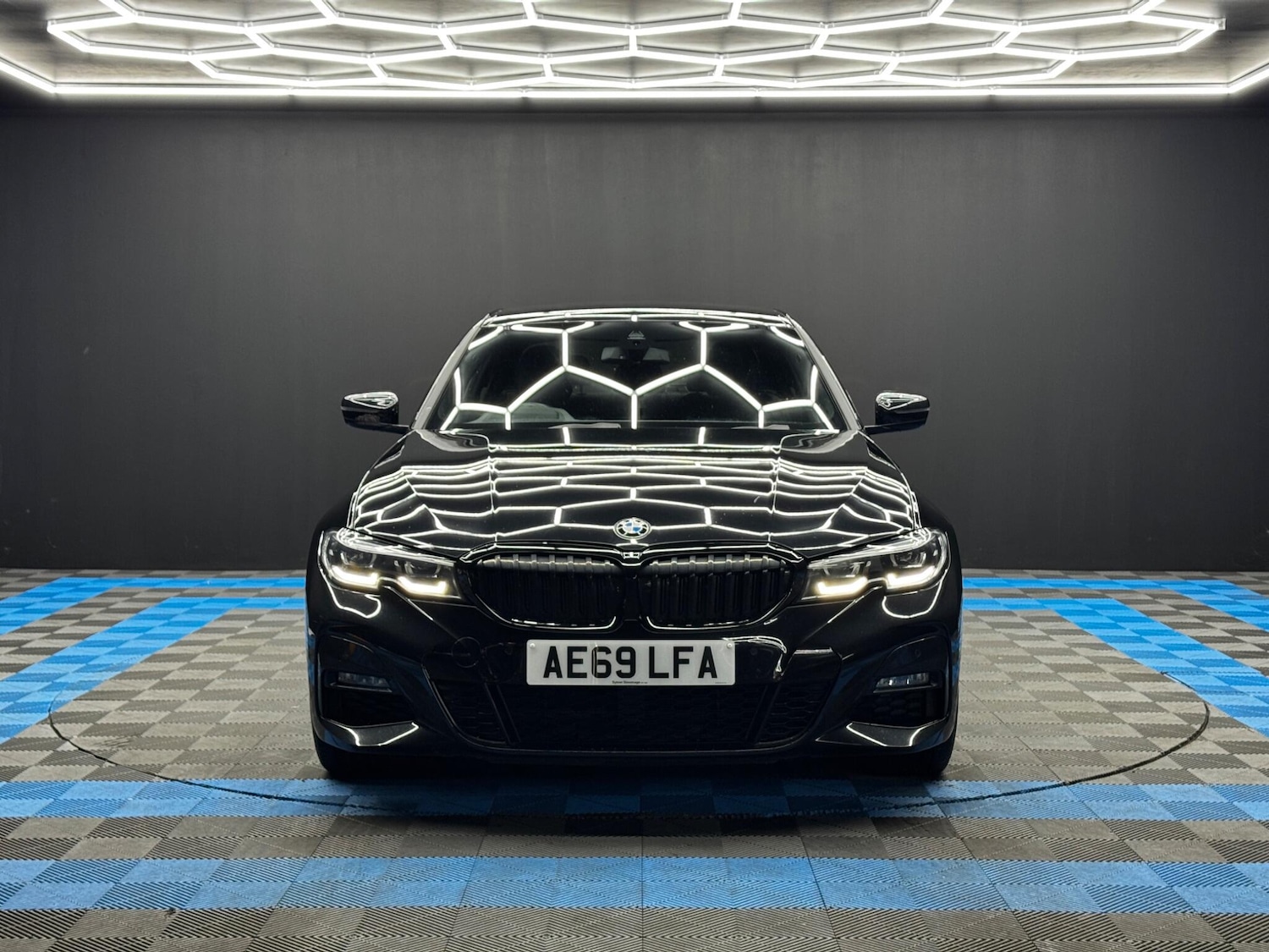 Used BMW 3 Series 2019 for sale - 76659348: Photo 2