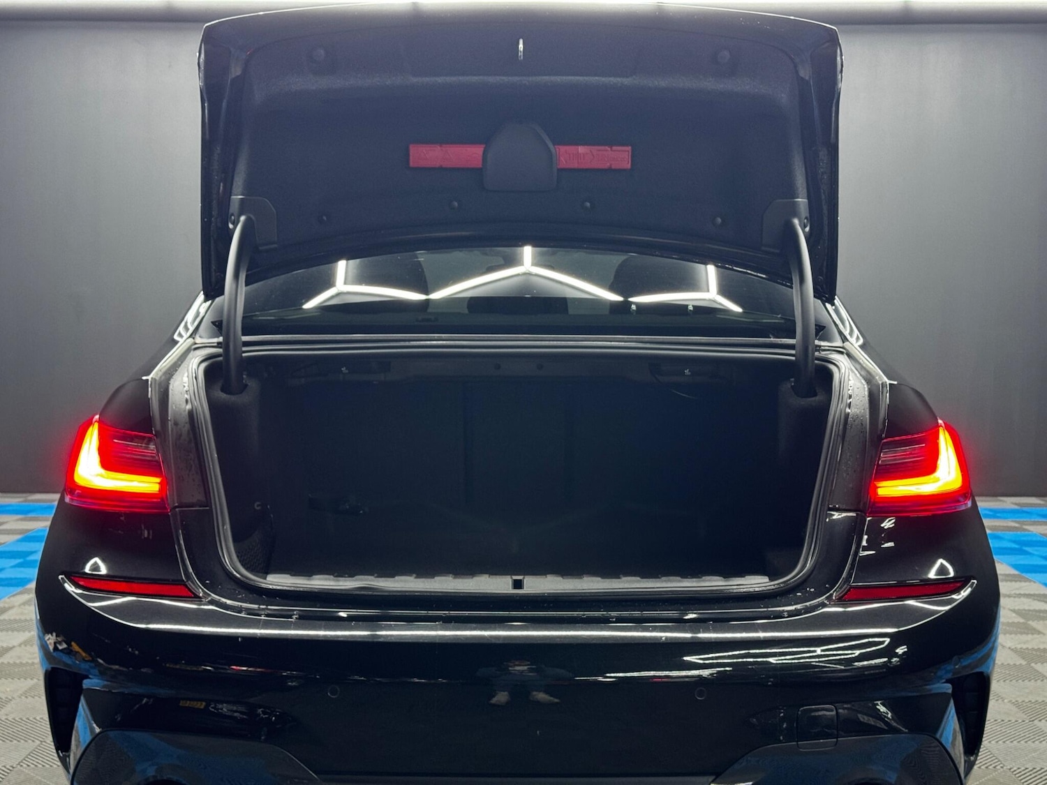 Used BMW 3 Series 2019 for sale - 76659348: Photo 41