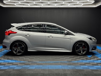Used Ford Focus 2017 for sale - 78741814: Photo