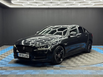 Used Jaguar XE 2019 for sale - 79169495: Photo