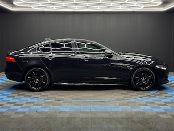 Used Jaguar XE 2019 for sale - 79169495: Photo