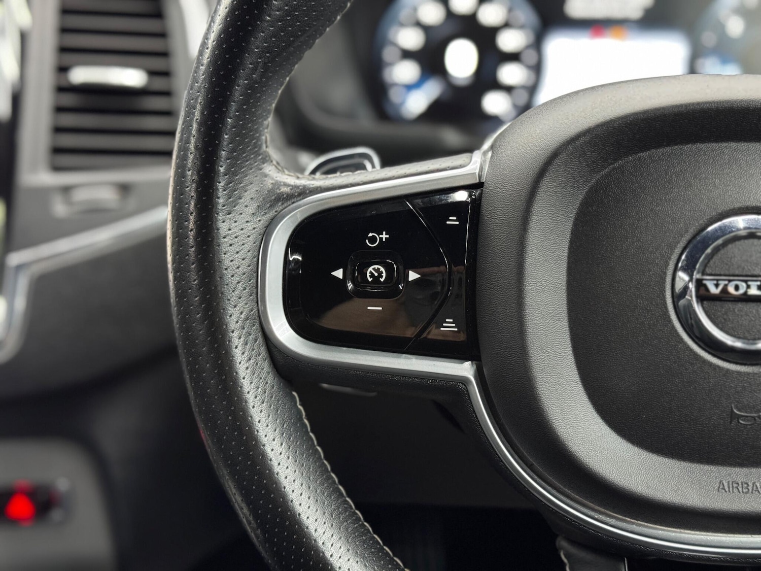 Used Volvo XC90 2016 for sale - 77939392: Photo 21