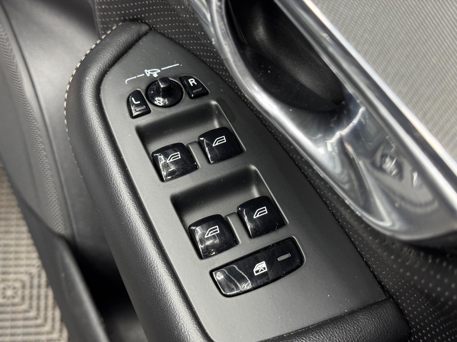 Used Volvo XC90 2016 for sale - 77939392: Photo 41