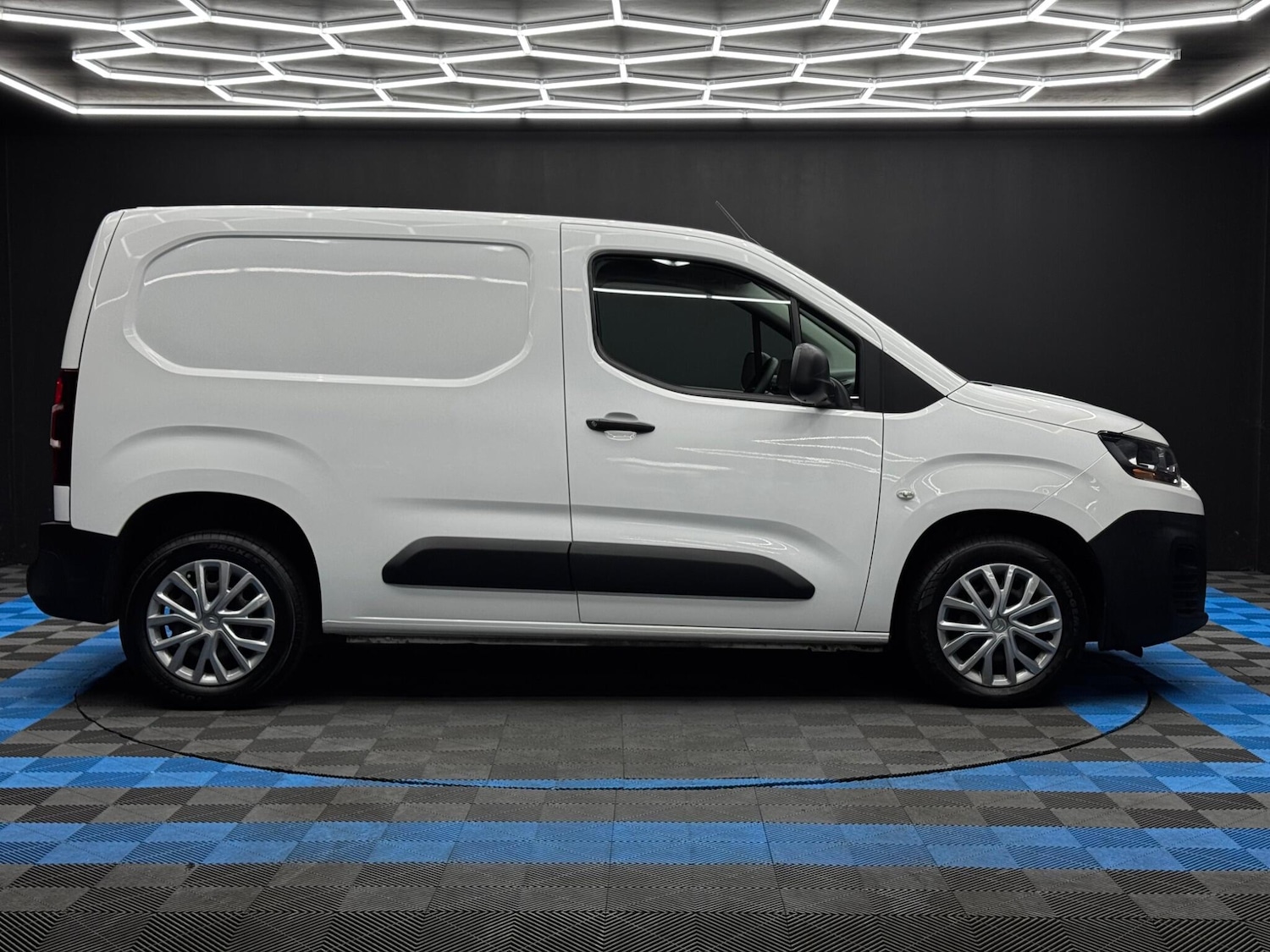 Used Citroen Berlingo 2020 for sale - 76359975: Photo 4