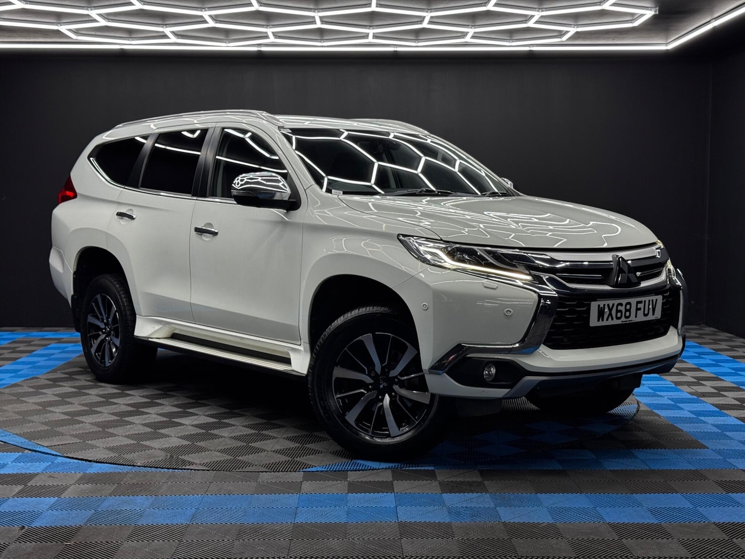 Used Mitsubishi Shogun Sport 2018 for sale - 76446735: Photo 1