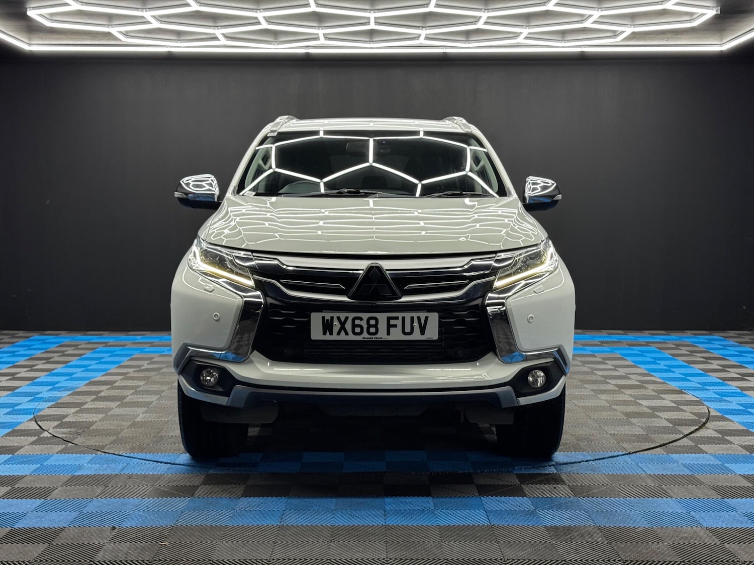 Used Mitsubishi Shogun Sport 2018 for sale - 76446735: Photo 2