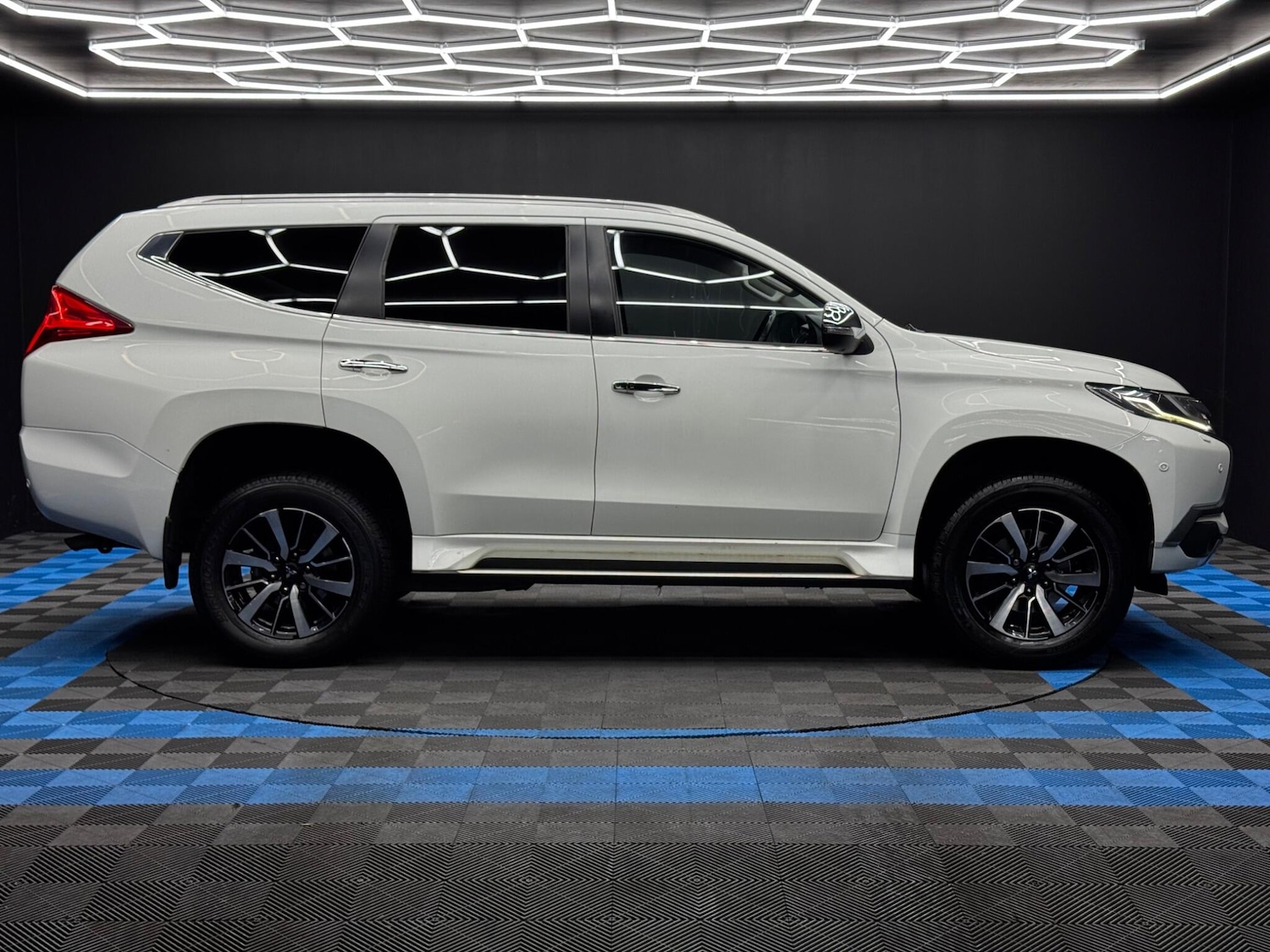Used Mitsubishi Shogun Sport 2018 for sale - 76446735: Photo 4