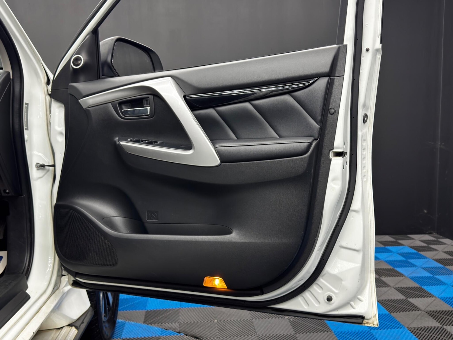 Used Mitsubishi Shogun Sport 2018 for sale - 76446735: Photo 40