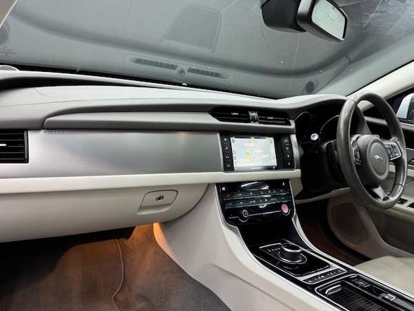 Used Jaguar XF 2019 for sale - 75089562: Photo 11