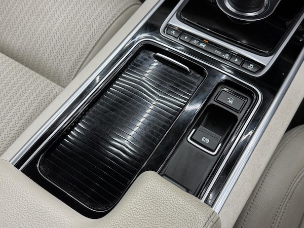 Used Jaguar XF 2019 for sale - 75089562: Photo 24