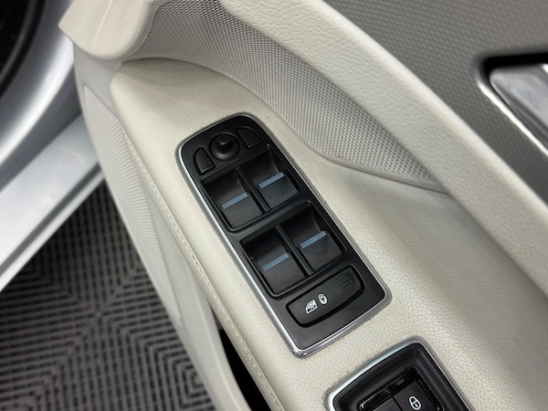 Used Jaguar XF 2019 for sale - 75089562: Photo 39