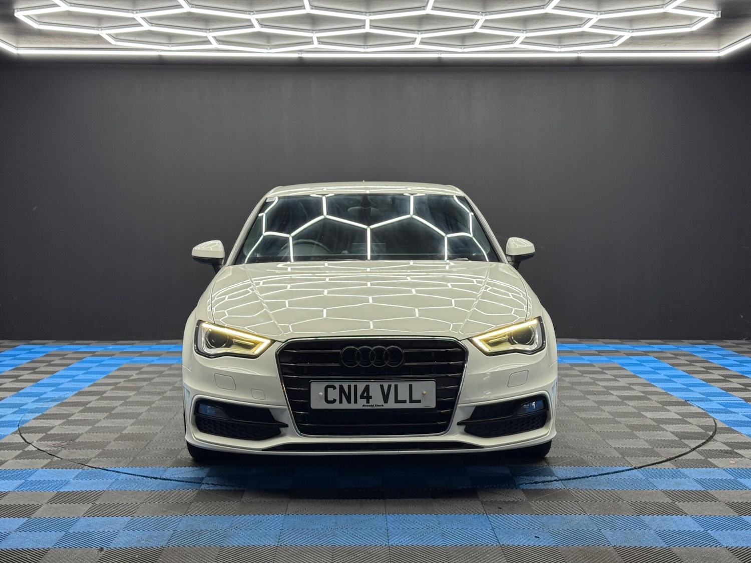 Used Audi A3 for sale - 76700670: Photo 2