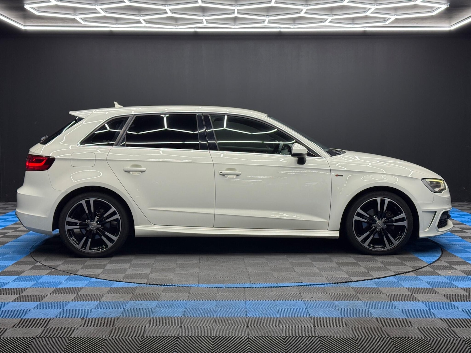 Used Audi A3 for sale - 76700670: Photo 4