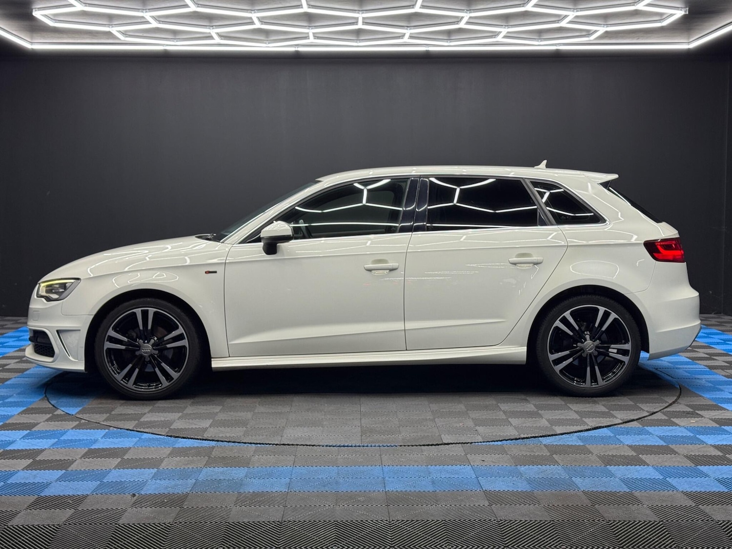 Used Audi A3 for sale - 76700670: Photo 8