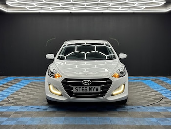 Used Hyundai i30 2016 for sale - 79247596: Photo