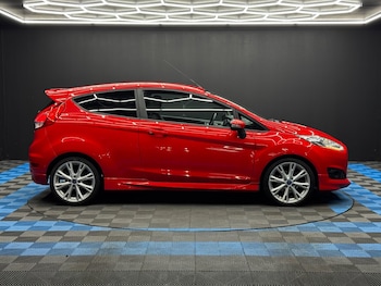 Used Ford Fiesta 2016 for sale - 77330750: Photo