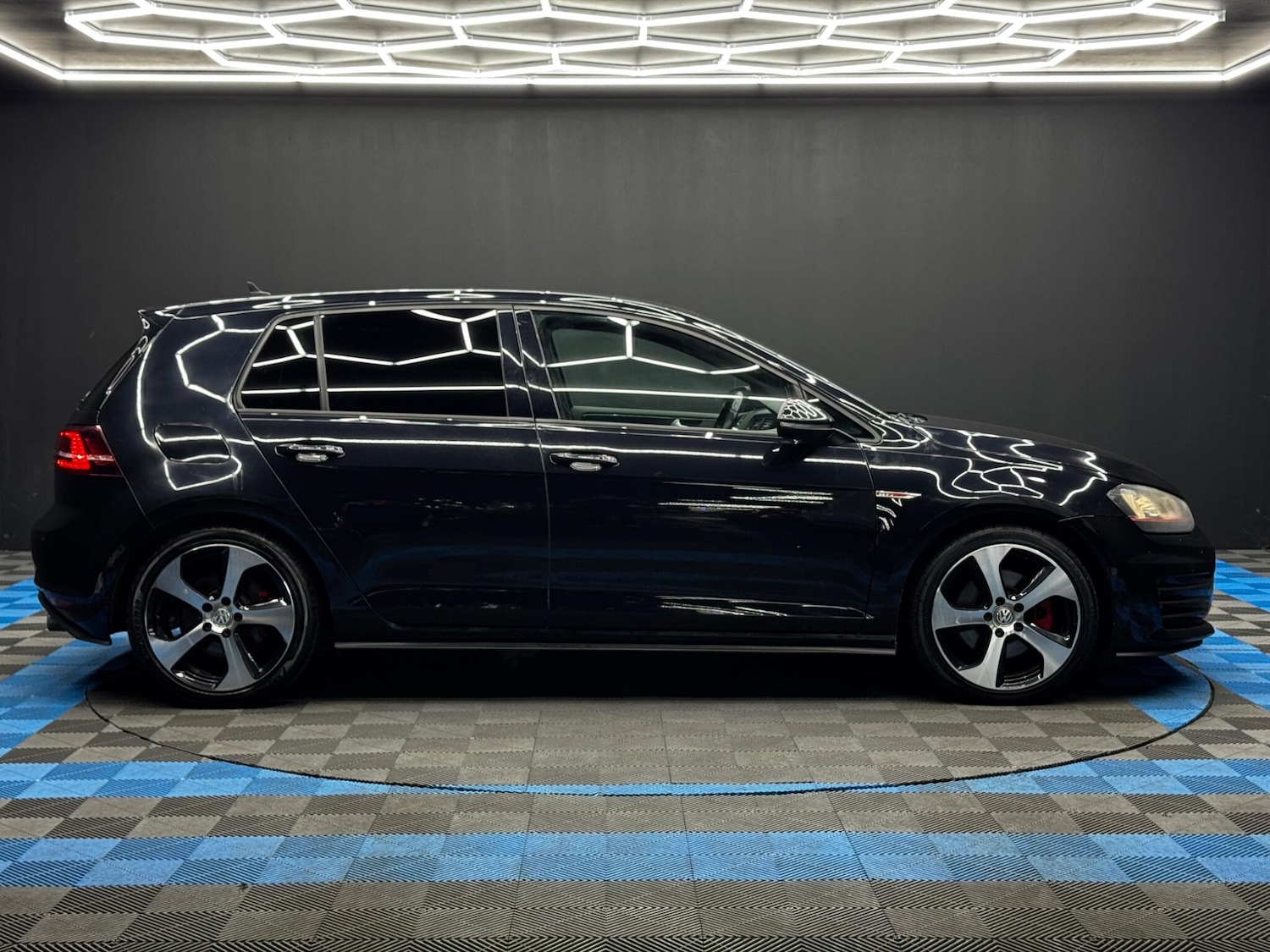 Used Volkswagen Golf 2013 for sale - 76913342: Photo 4