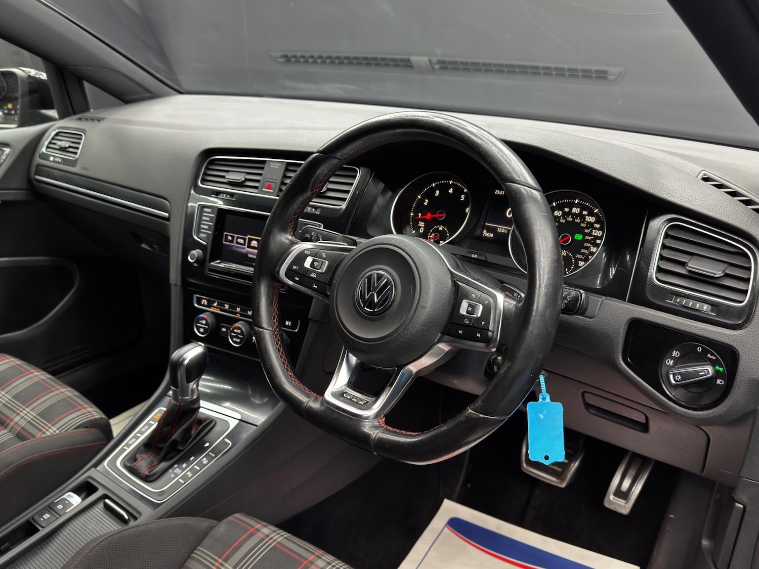 Used Volkswagen Golf 2013 for sale - 76913342: Photo 9