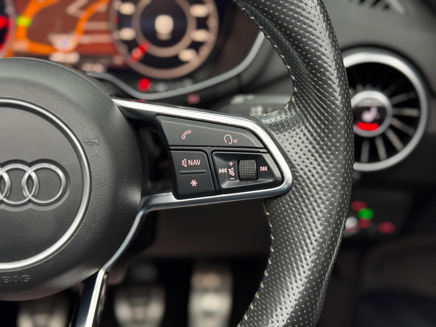 Used Audi TT 2015 for sale - 77049682: Photo 19