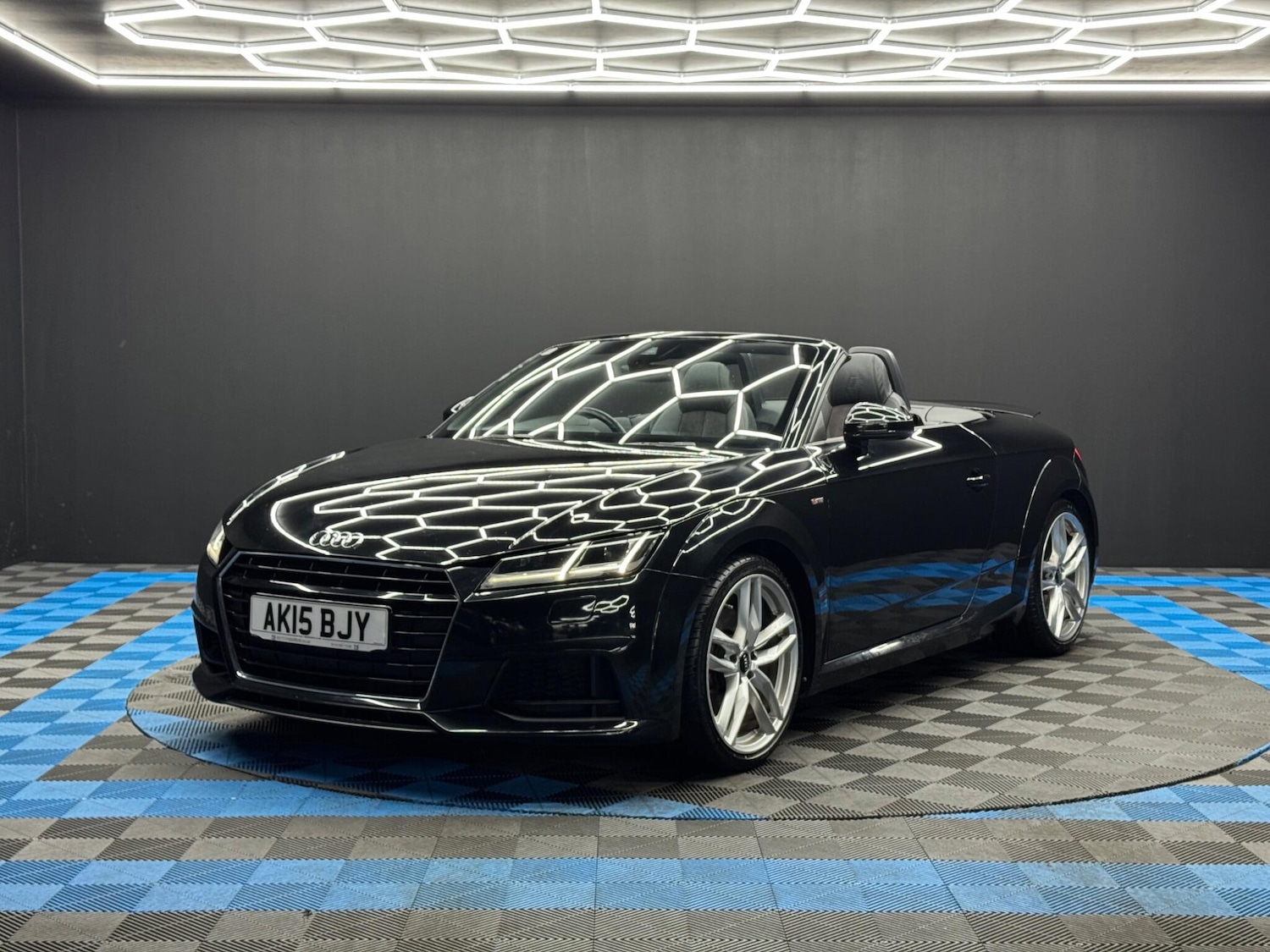 Used Audi TT 2015 for sale - 77049682: Photo 3