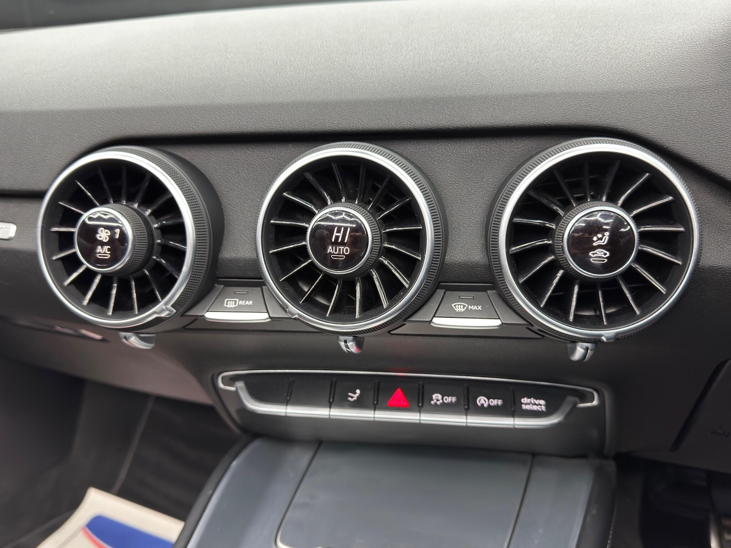 Used Audi TT 2015 for sale - 77049682: Photo 30