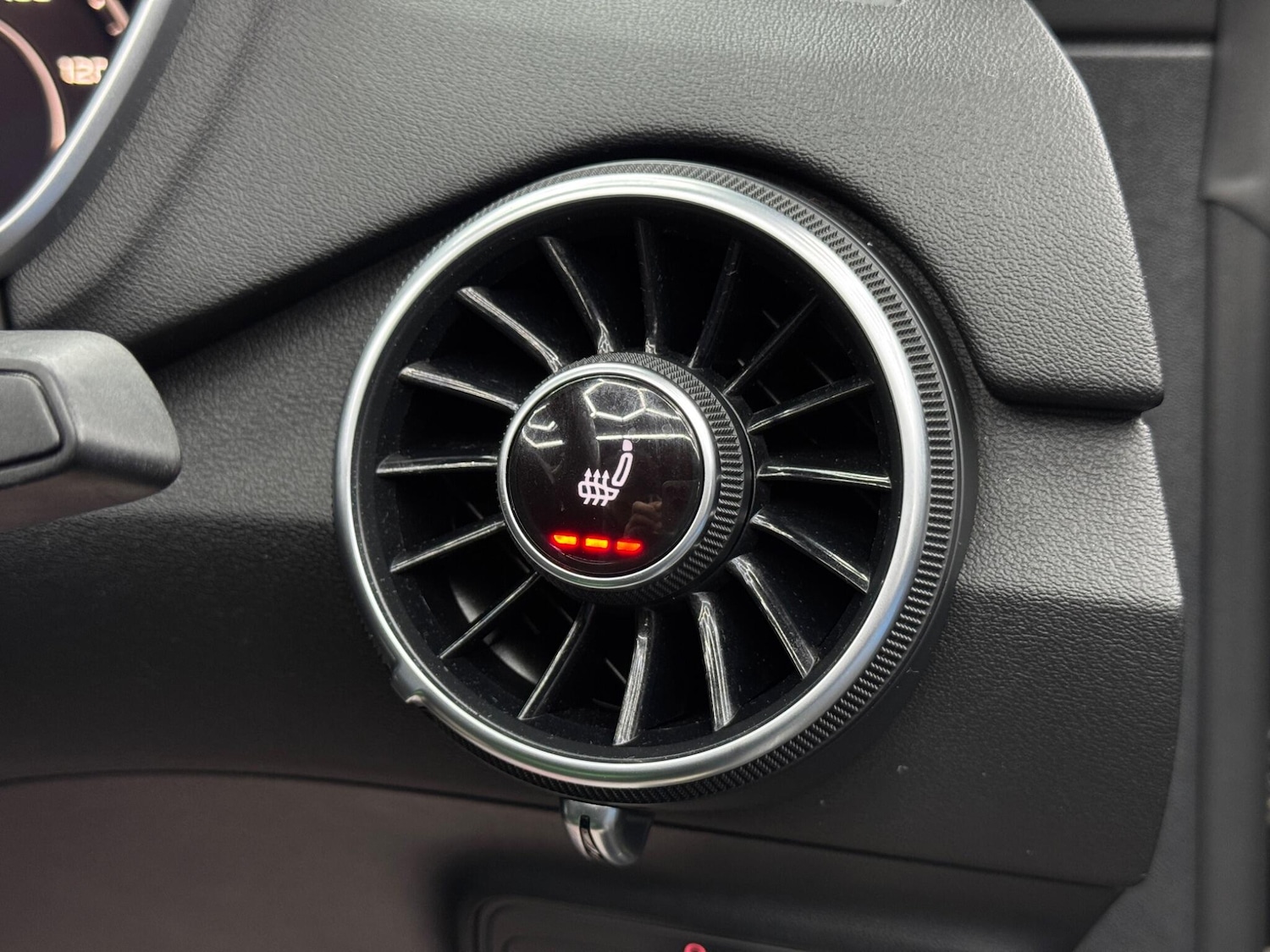 Used Audi TT 2015 for sale - 77049682: Photo 31