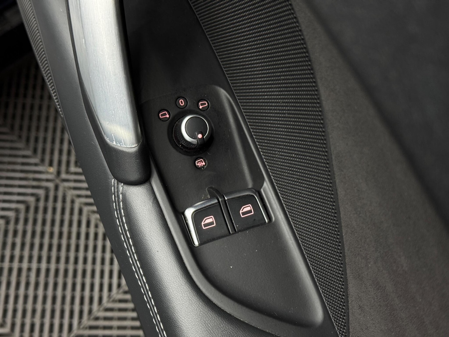 Used Audi TT 2015 for sale - 77049682: Photo 38