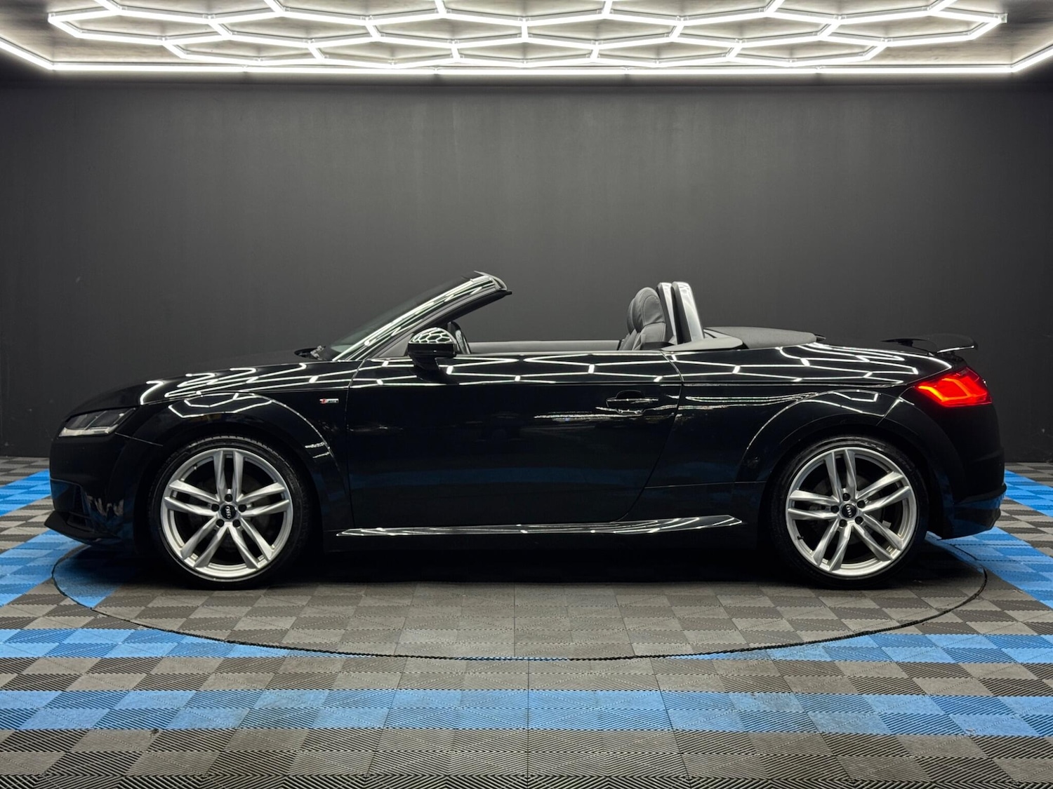 Used Audi TT 2015 for sale - 77049682: Photo 8