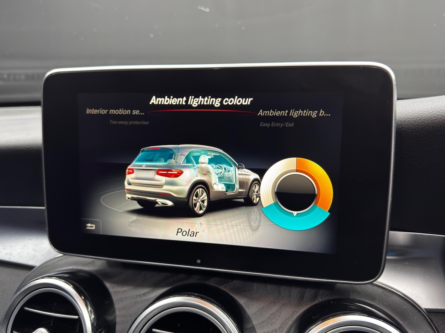 Used Mercedes-Benz GLC 2017 for sale - 76592513: Photo 32