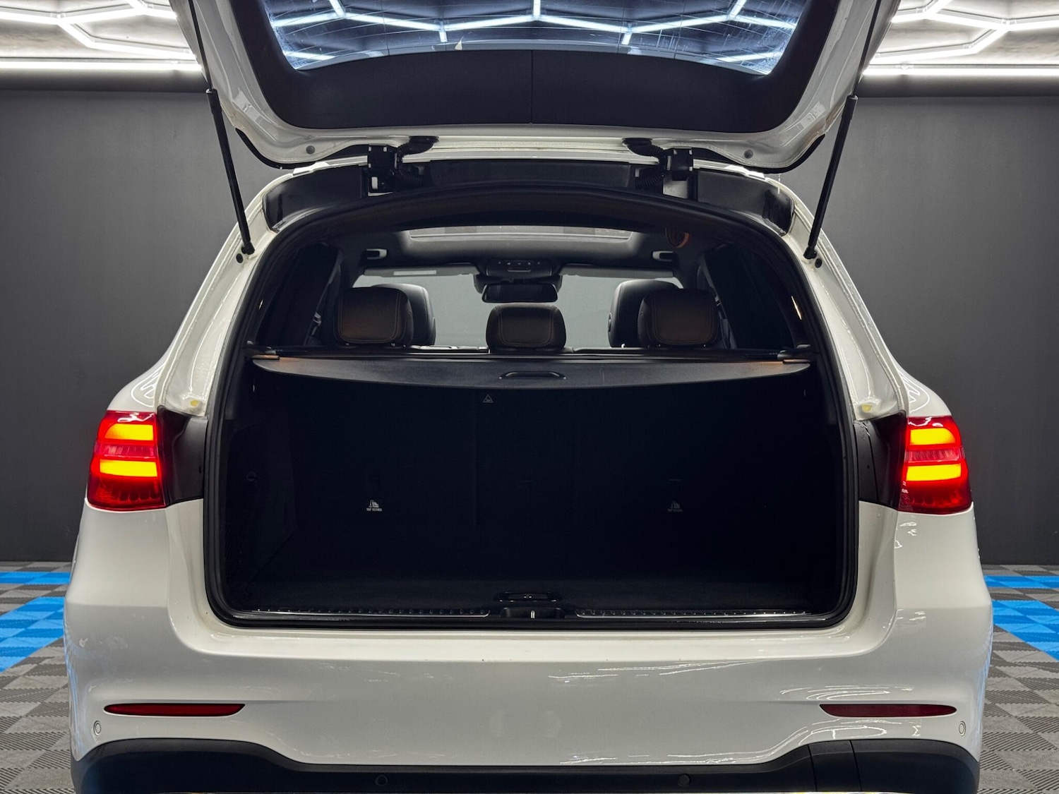 Used Mercedes-Benz GLC 2017 for sale - 76592513: Photo 38