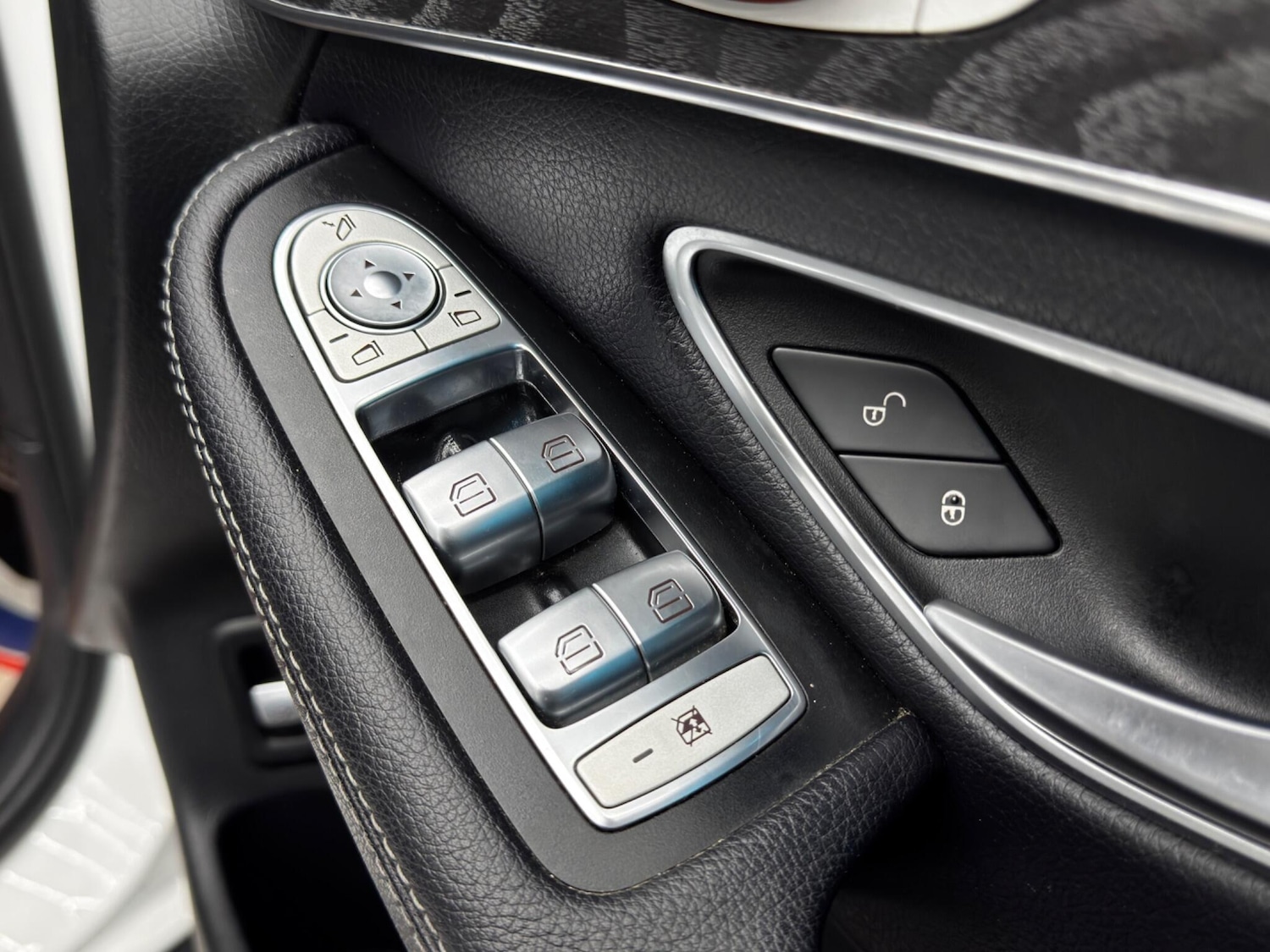 Used Mercedes-Benz GLC 2017 for sale - 76592513: Photo 42