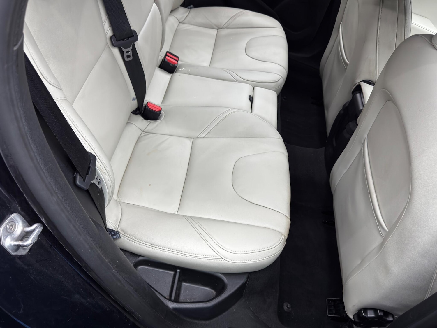 Used Volvo V40 2015 for sale - 77737506: Photo 16