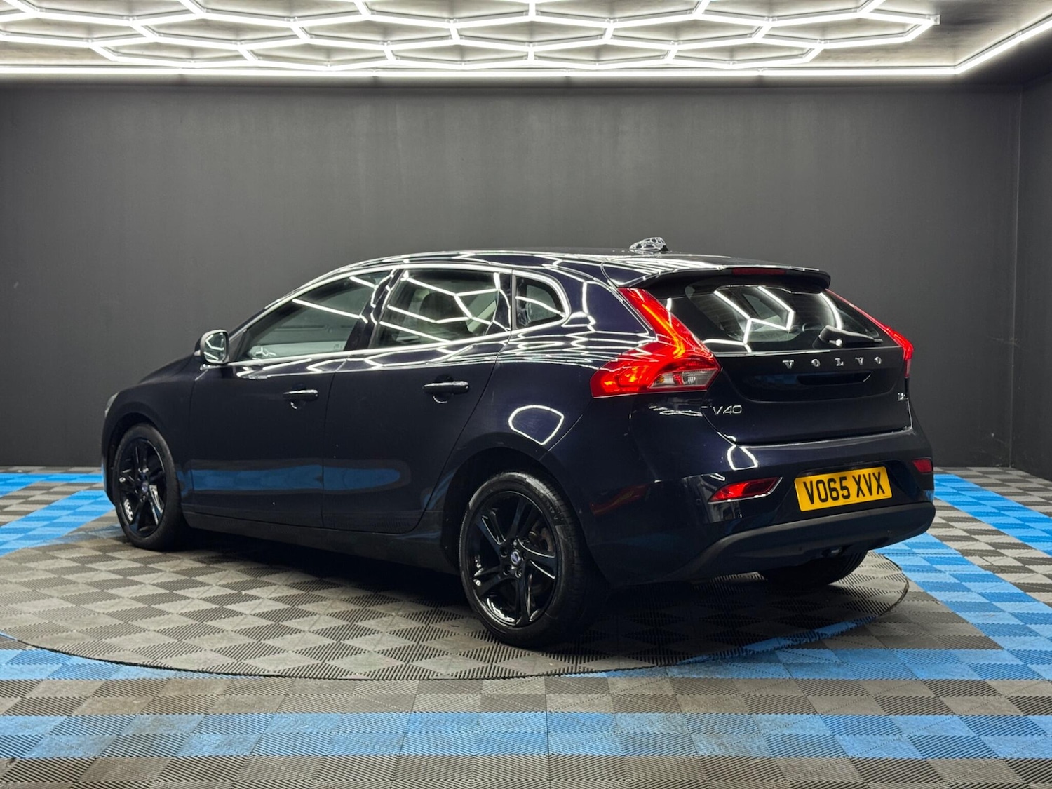 Used Volvo V40 2015 for sale - 77737506: Photo 7