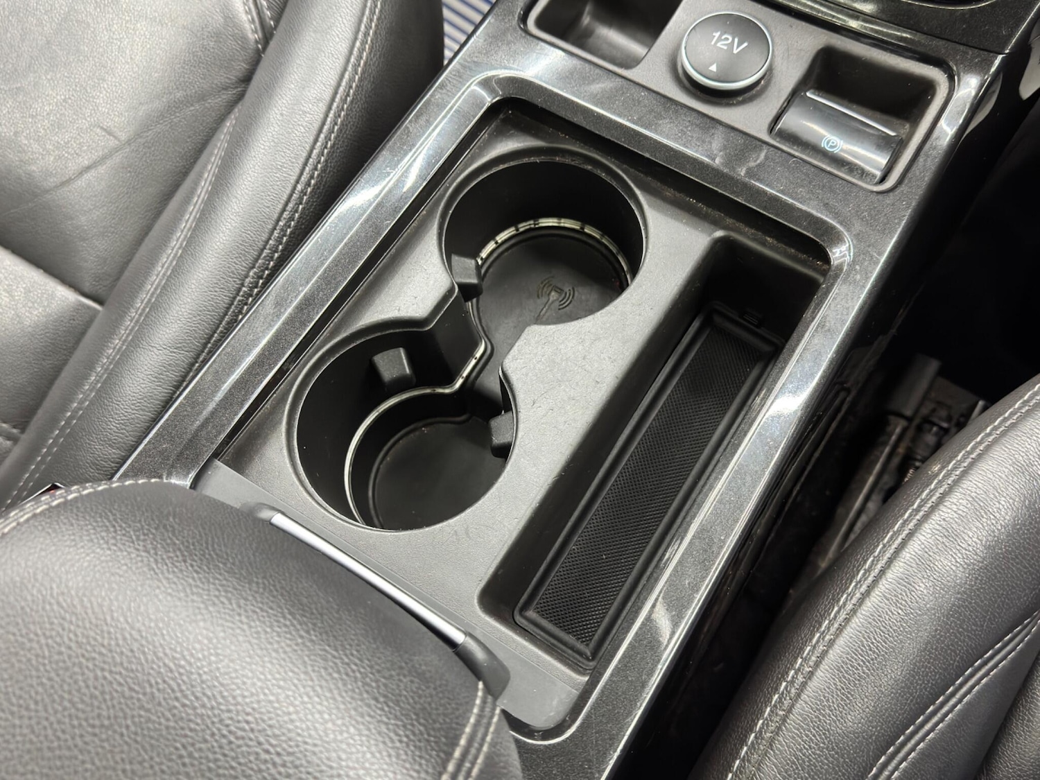 Used Ford Kuga 2018 for sale - 76633450: Photo 25