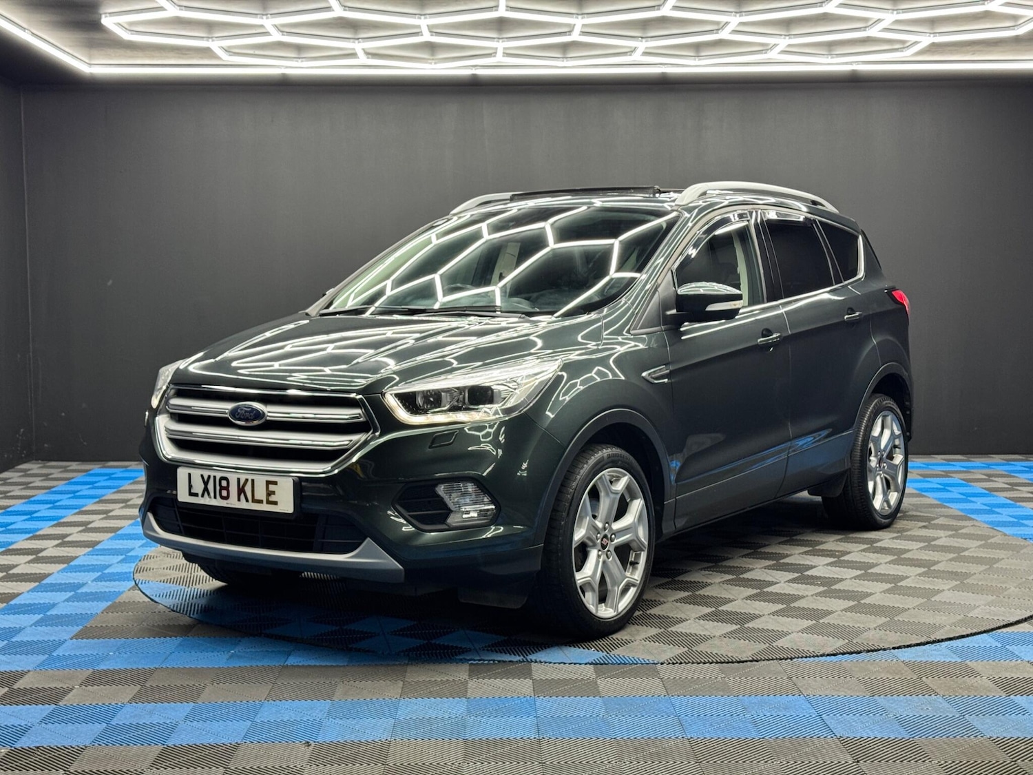 Used Ford Kuga 2018 for sale - 76633450: Photo 3