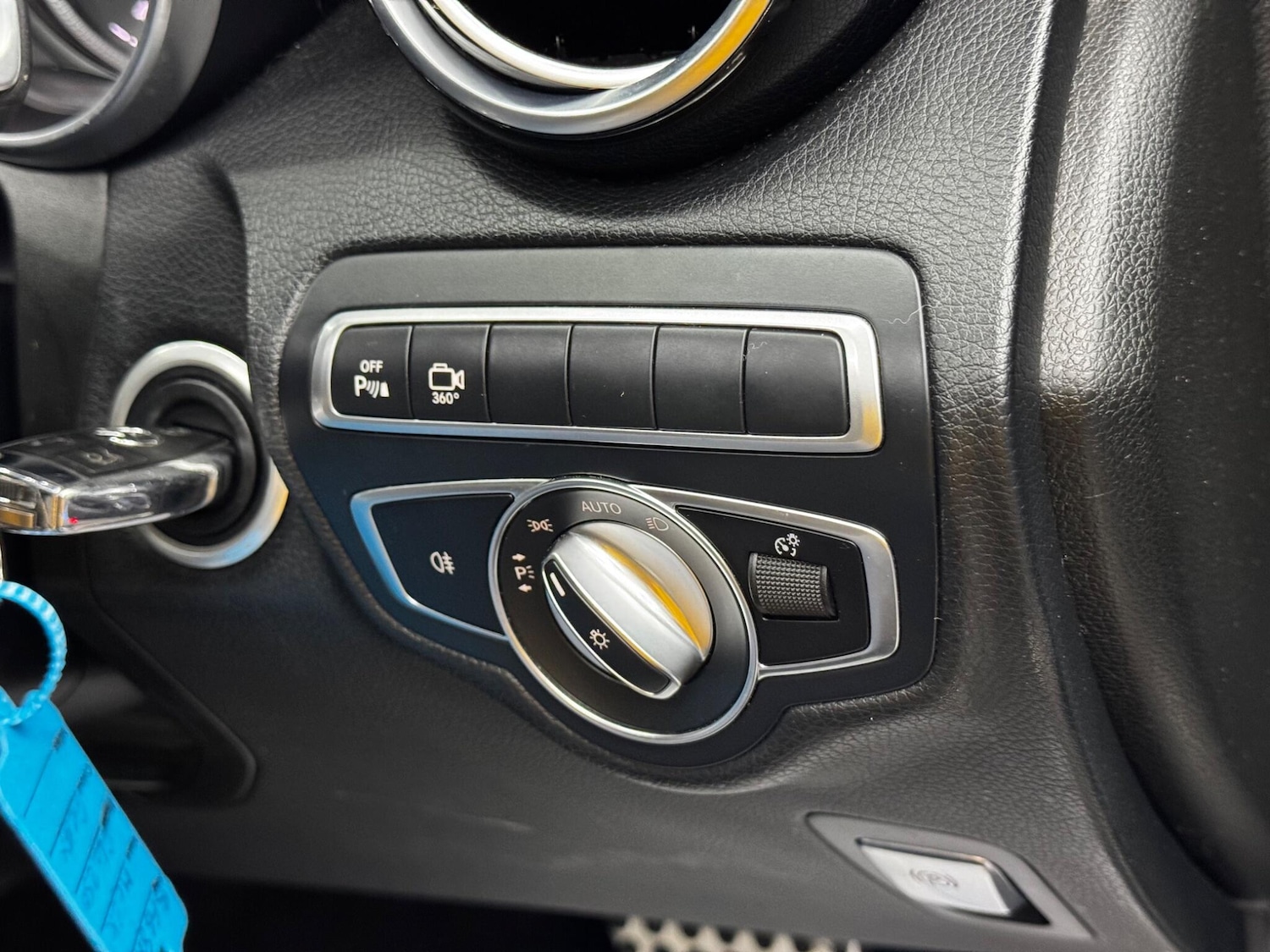 Used Mercedes-Benz GLC 2018 for sale - 76989542: Photo 25