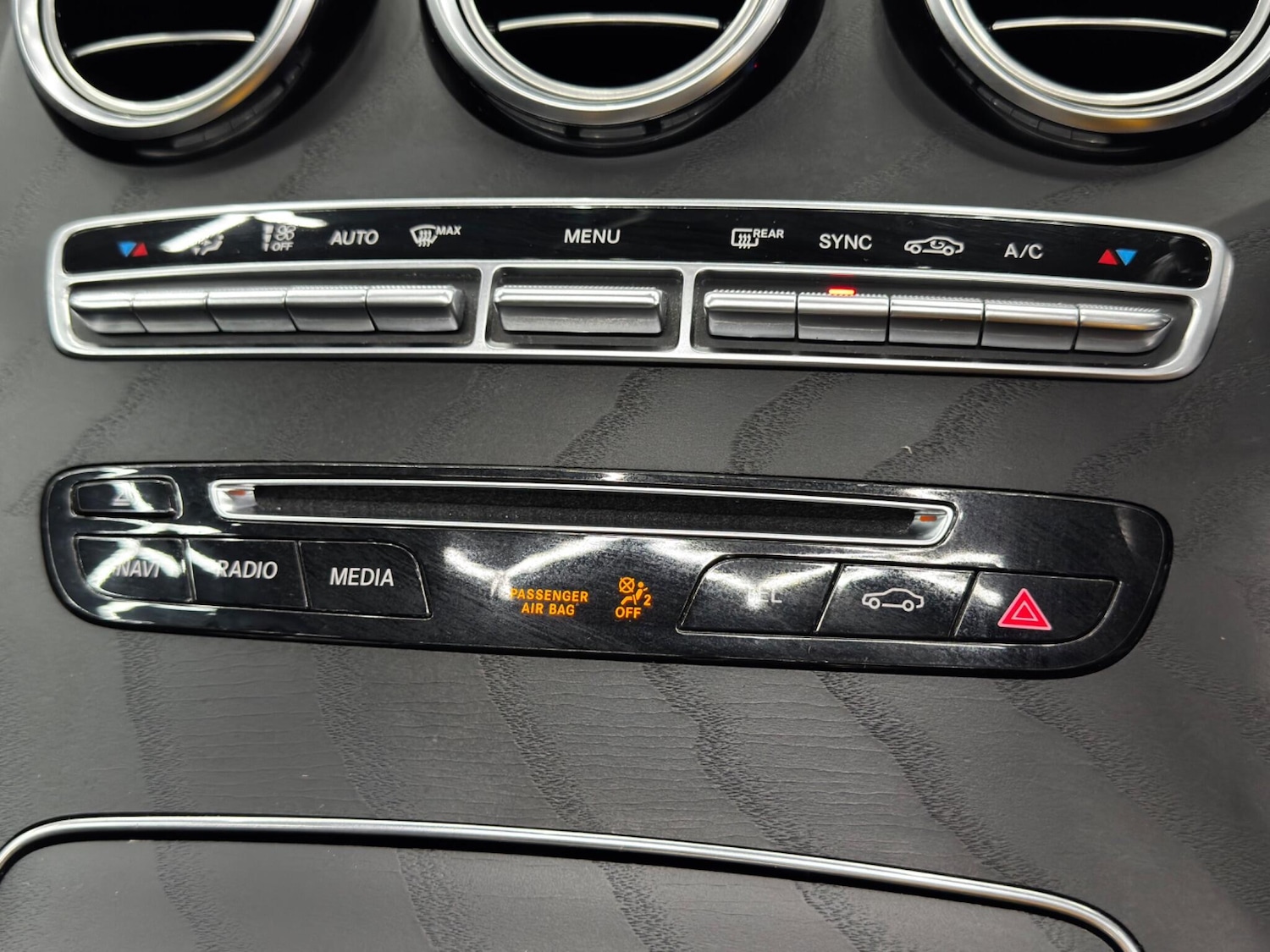 Used Mercedes-Benz GLC 2018 for sale - 76989542: Photo 29