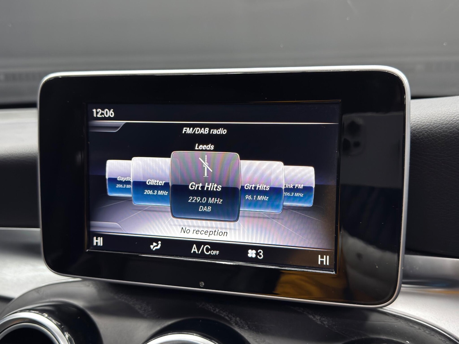 Used Mercedes-Benz GLC 2018 for sale - 76989542: Photo 31