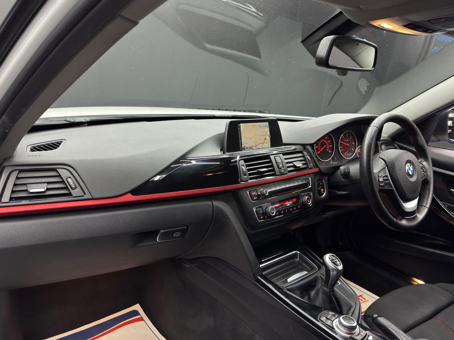 Used BMW 3 Series 2015 for sale - 77410901: Photo 11