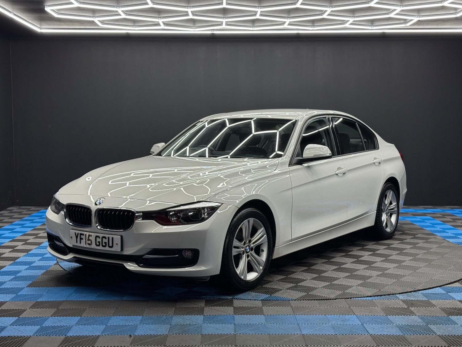 Used BMW 3 Series 2015 for sale - 77410901: Photo 3