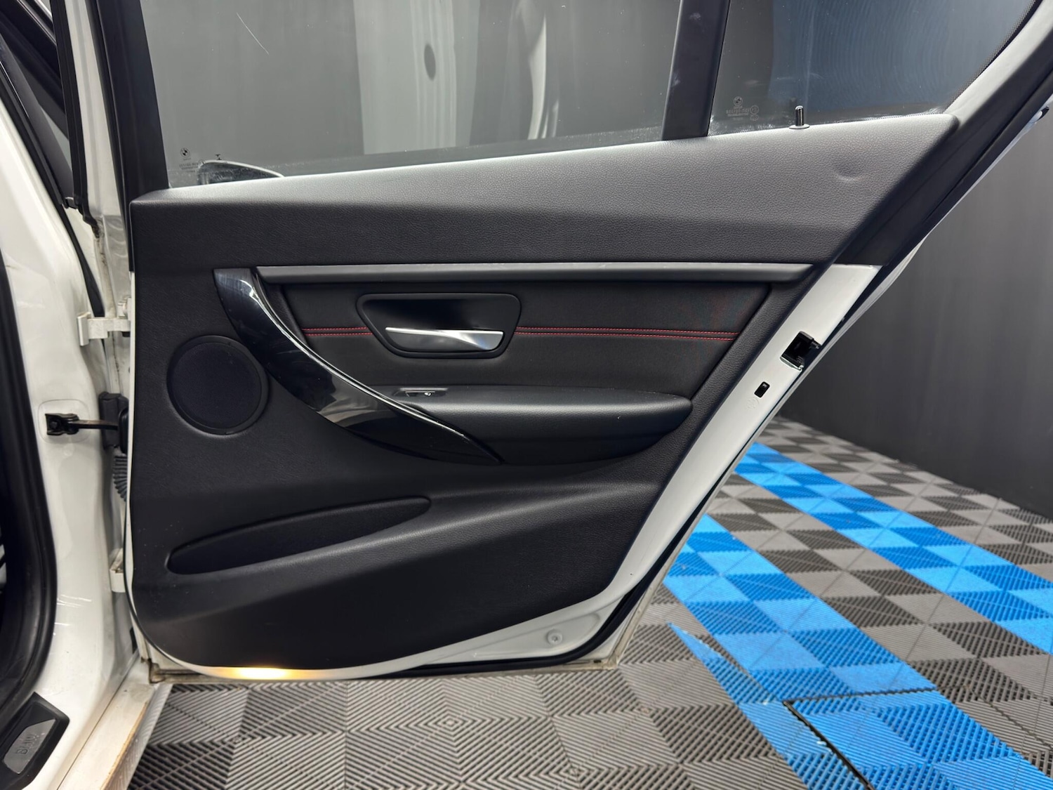 Used BMW 3 Series 2015 for sale - 77410901: Photo 44