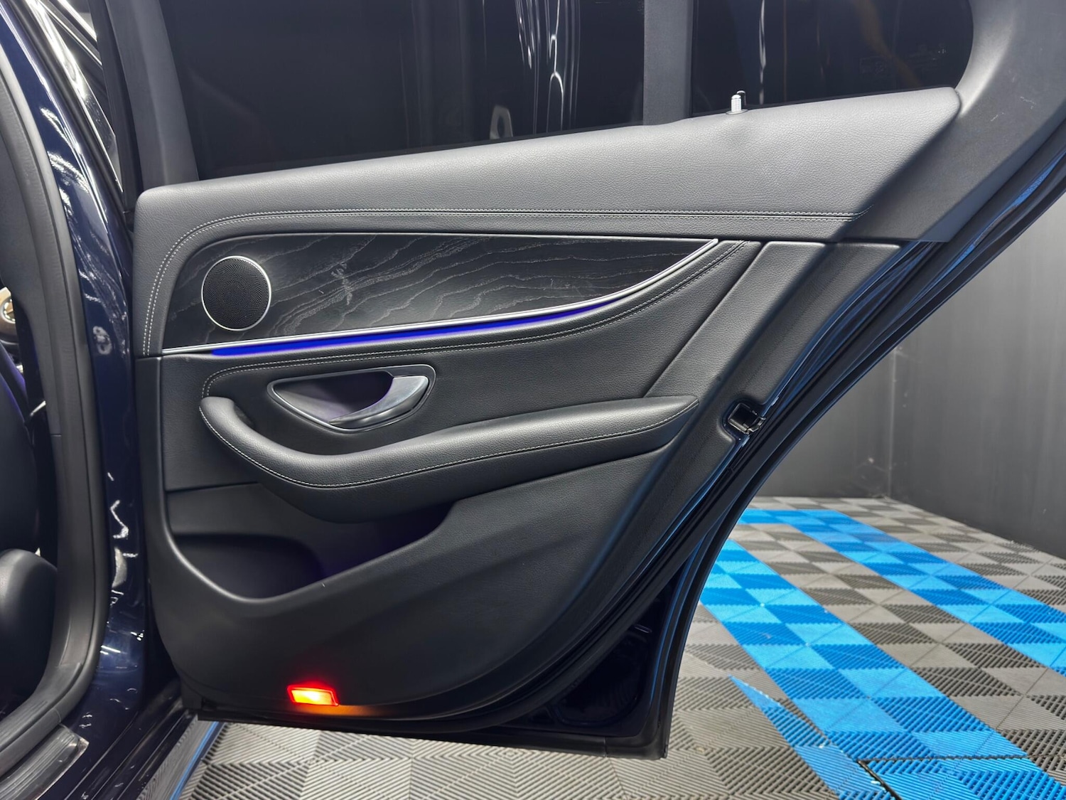 Used Mercedes-Benz E Class 2019 for sale - 76409228: Photo 41