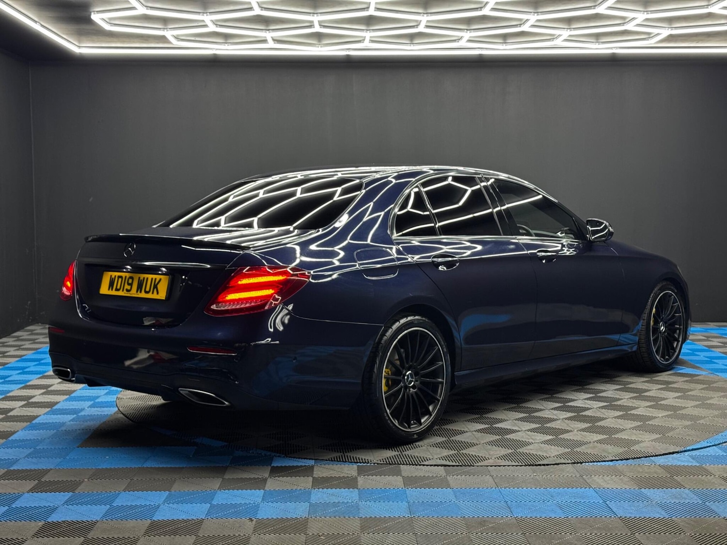 Used Mercedes-Benz E Class 2019 for sale - 76409228: Photo 5