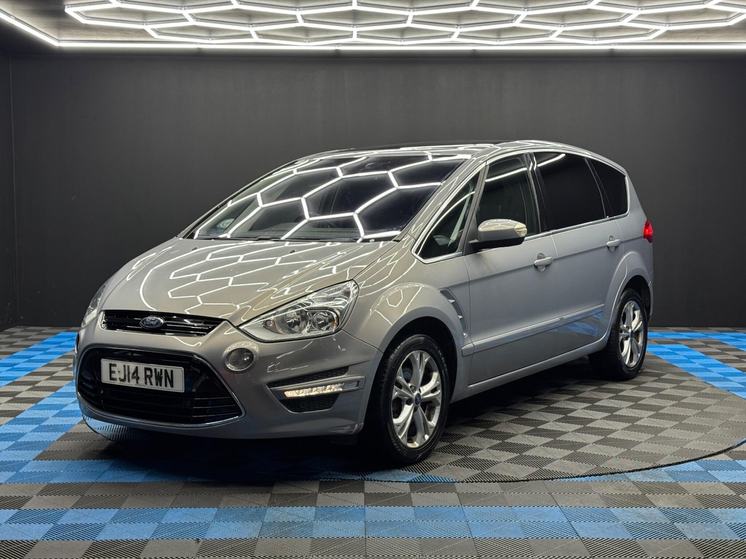 Used Ford S-Max 2014 for sale - 77387411: Photo 3