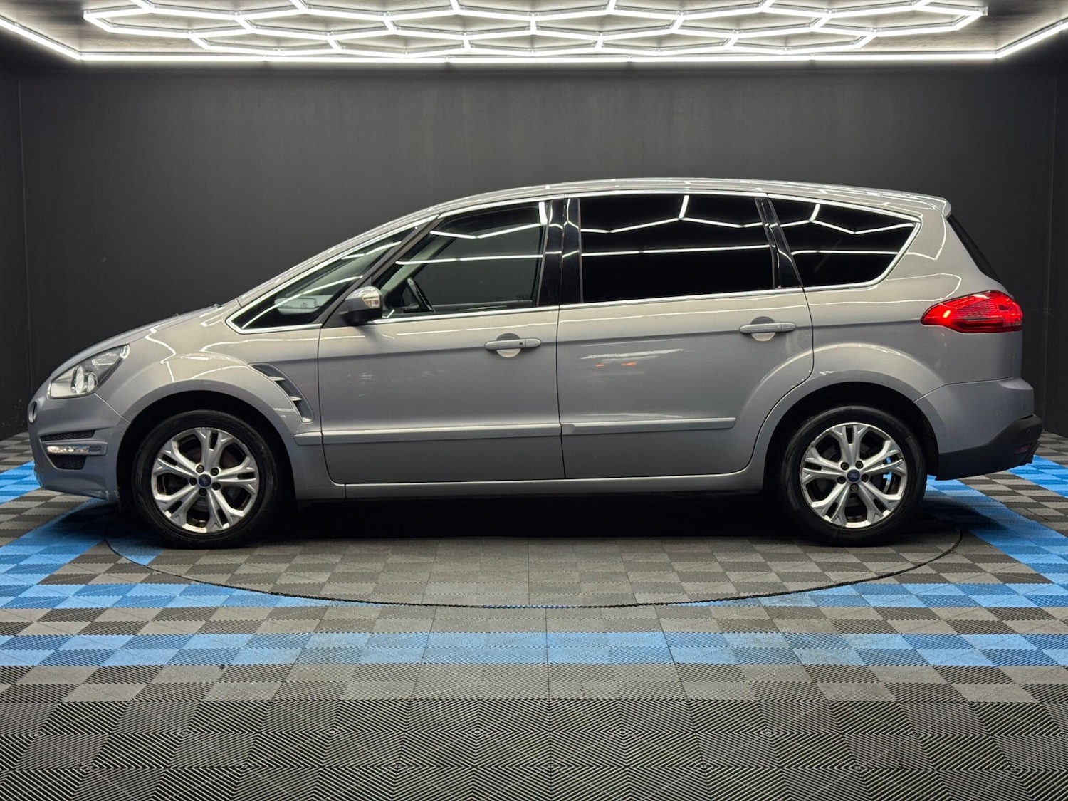 Used Ford S-Max 2014 for sale - 77387411: Photo 8