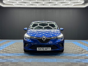 Used Renault Clio 2020 for sale - 75577370: Photo