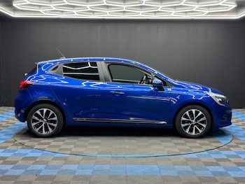 Used Renault Clio 2020 for sale - 75577370: Photo