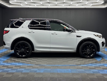 Used Land Rover Discovery Sport 2017 for sale - 75687664: Photo