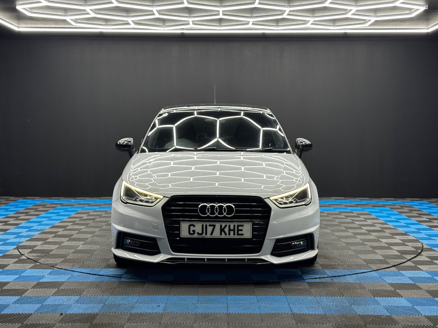 Used Audi A1 for sale - 77769620: Photo 2